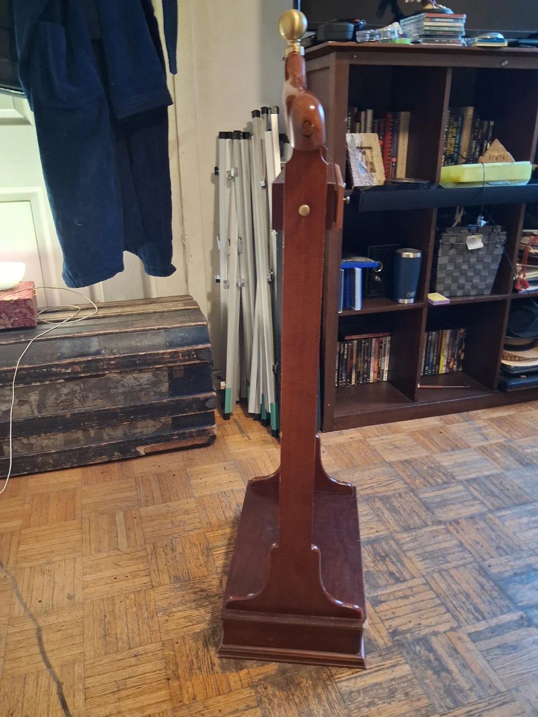 Wooden Valet Stand - photo 5