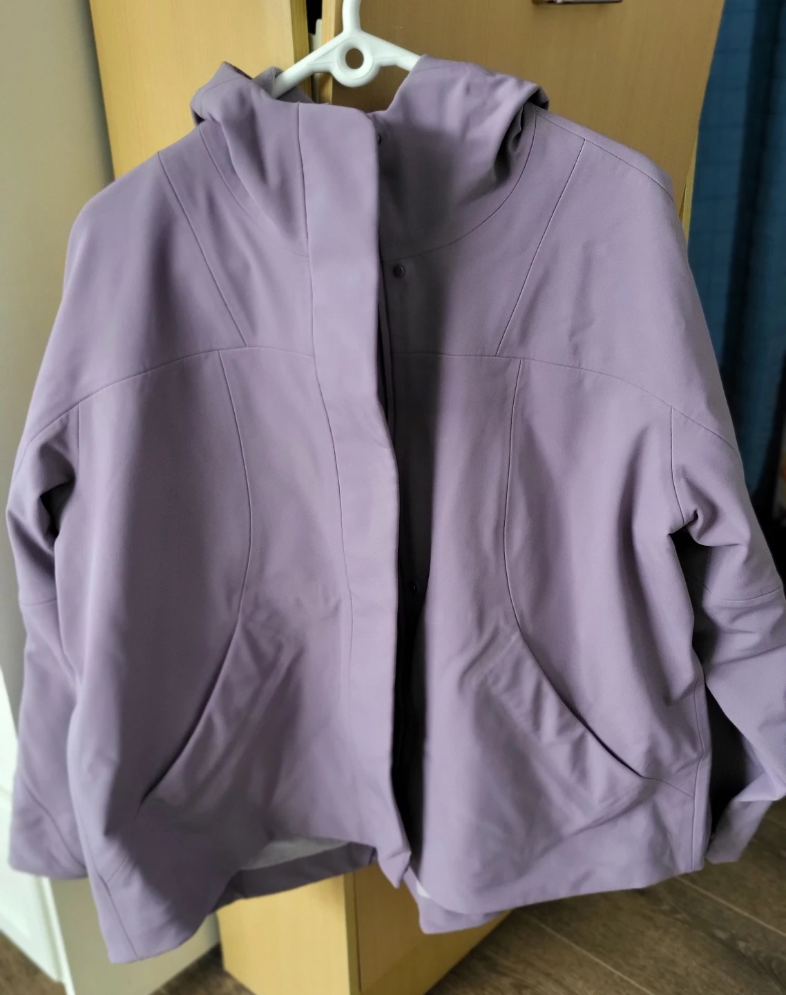 Lululemon Cinch-Back Rain Jacket