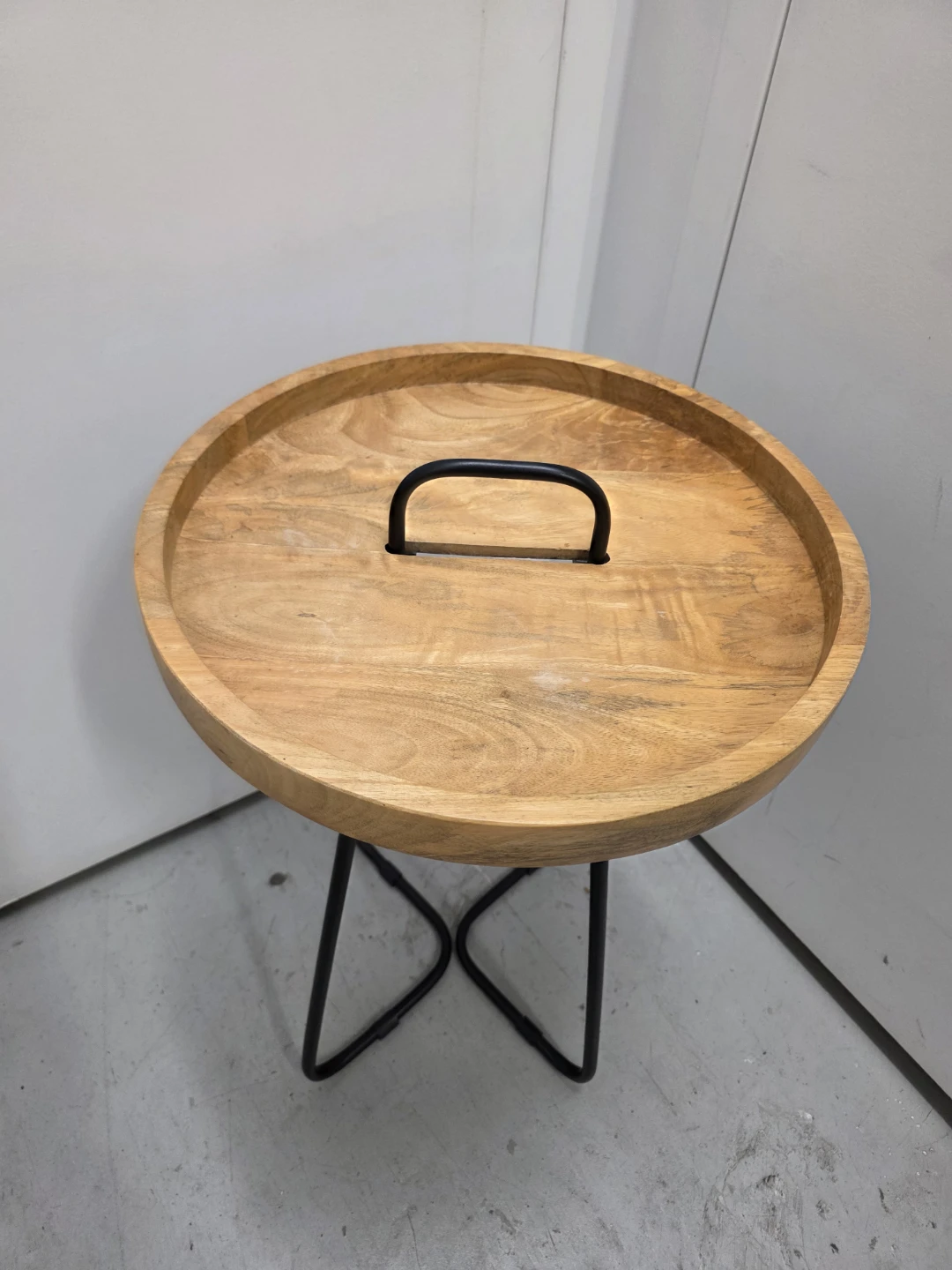 Round Wood Tray Table with Metal Legs