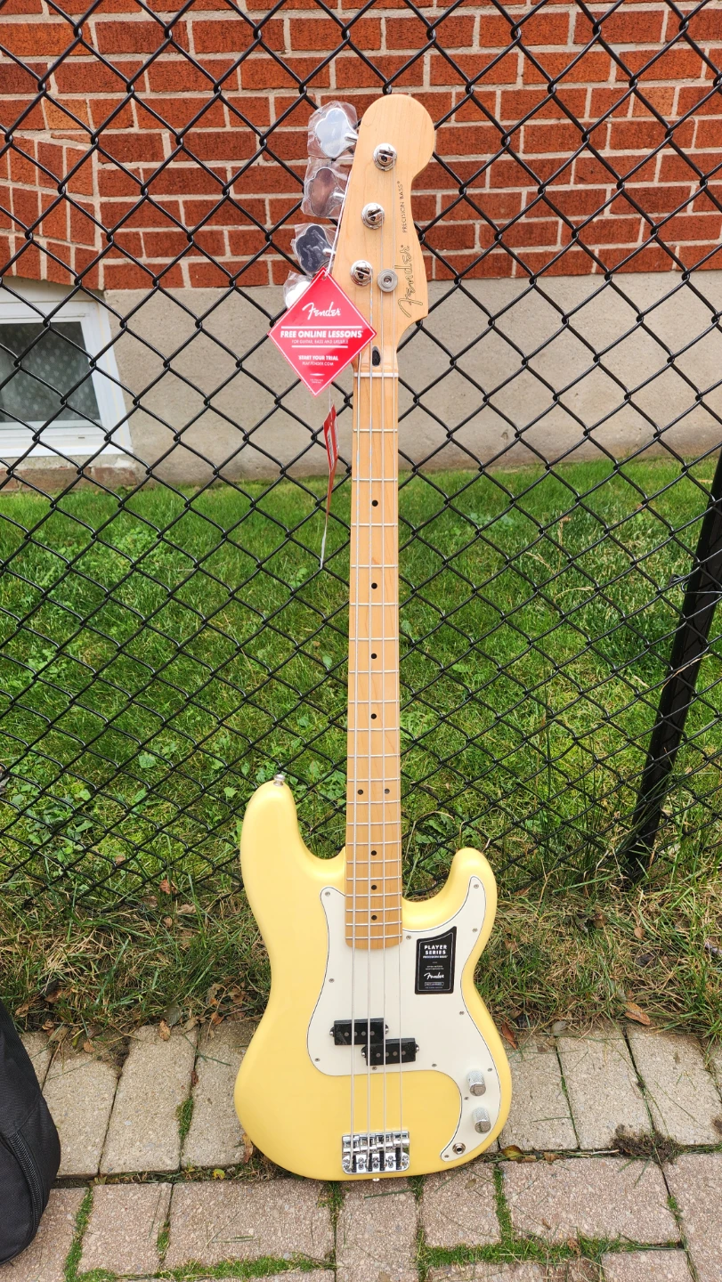 Fender Player Series Precision Bass
