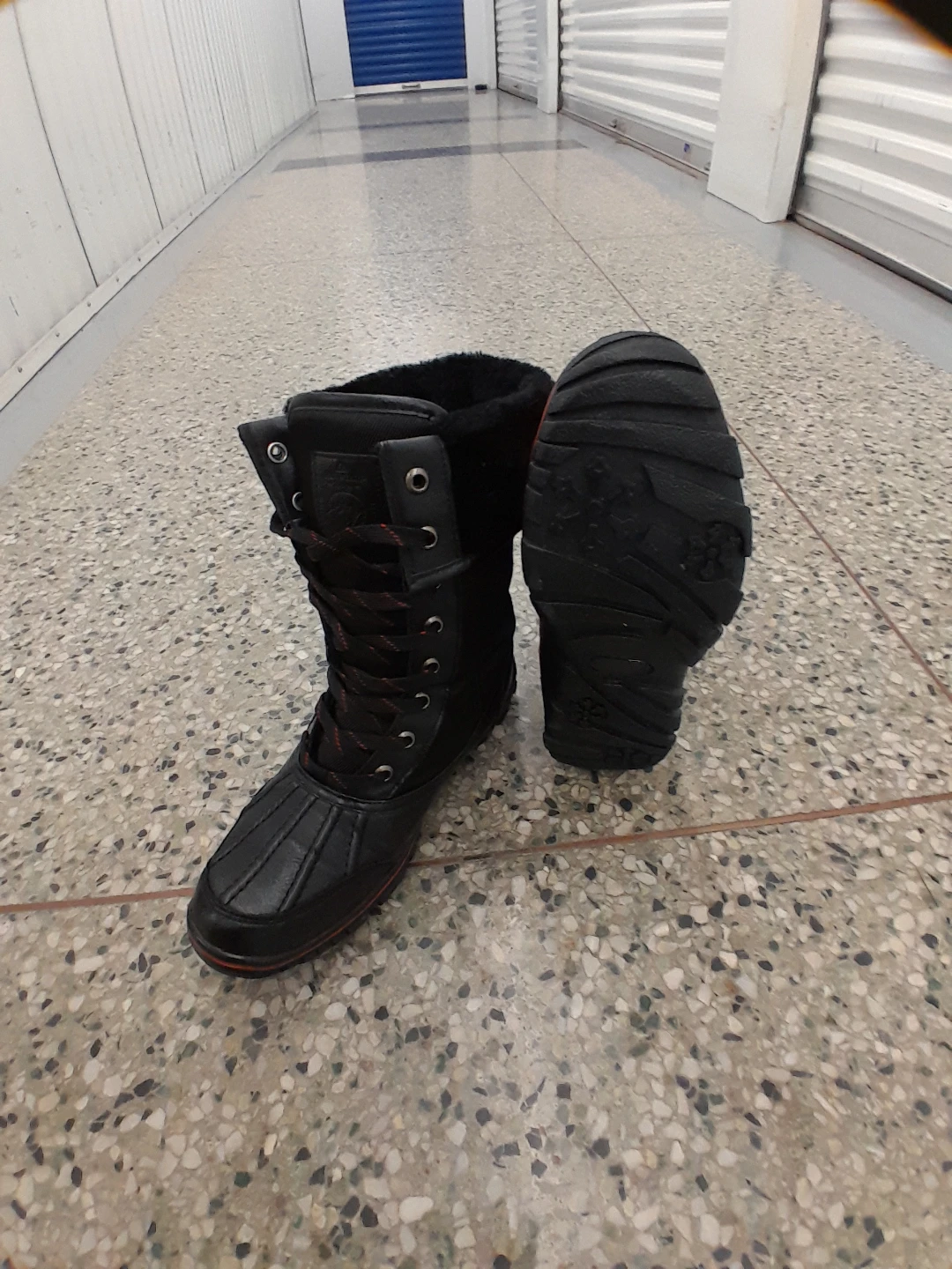 Black Winter Boots Original Mountain Head Women's Size 9 - photo 2