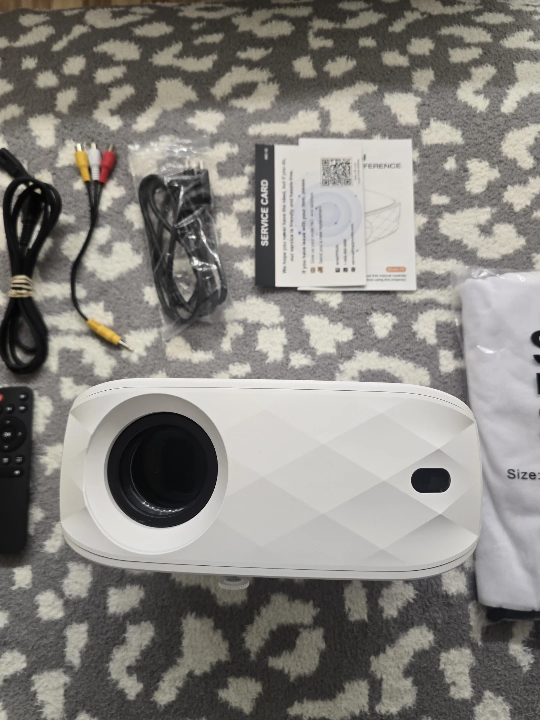 HAPPRUN F5 1080P Full HD Projector – Complete Set with Screen