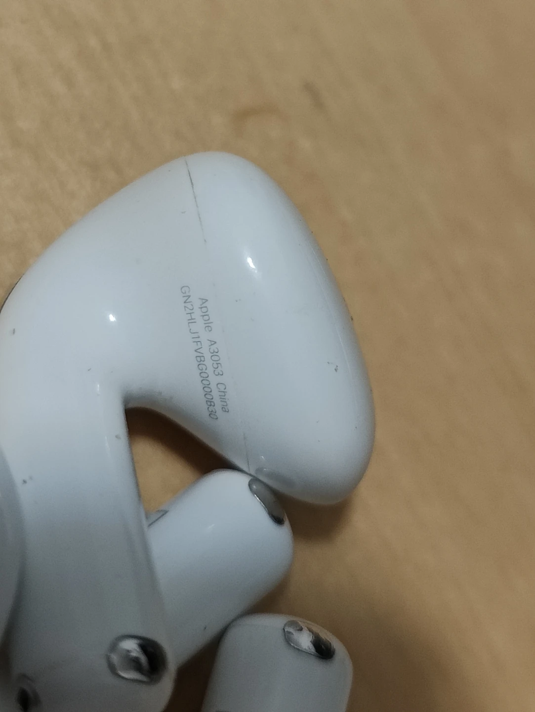 Apple AirPods 4th Gen LEFT SIDE (L) ONLY - photo 2
