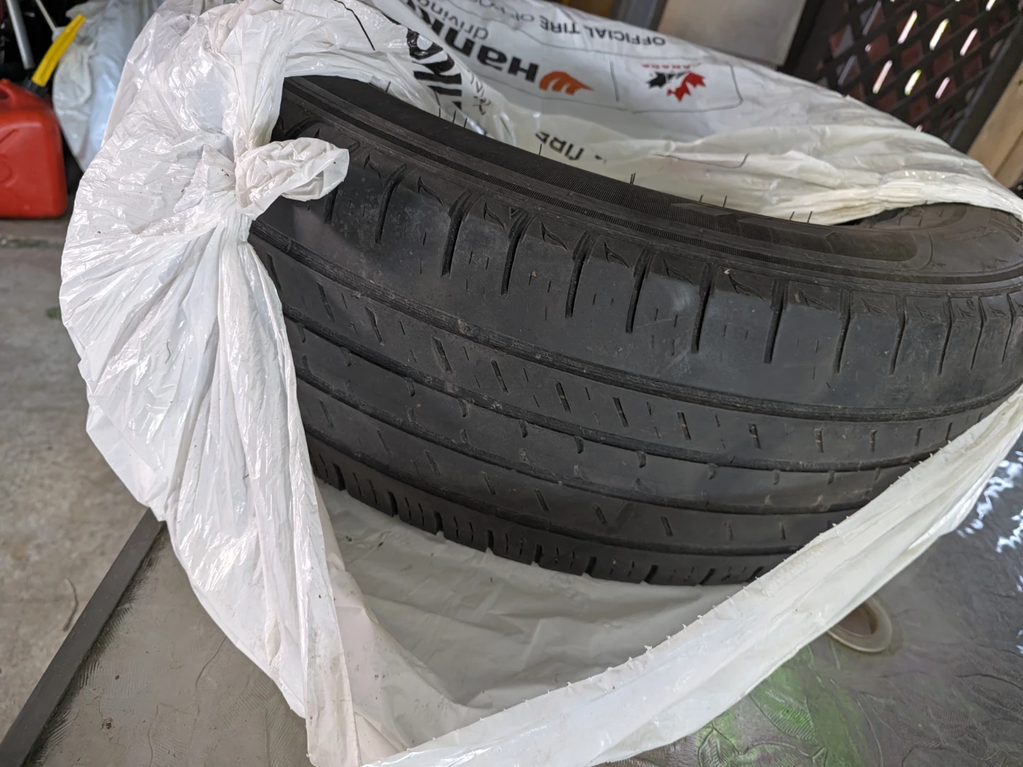 Kumho Crugen 235/65R17 104H Tire - photo 5