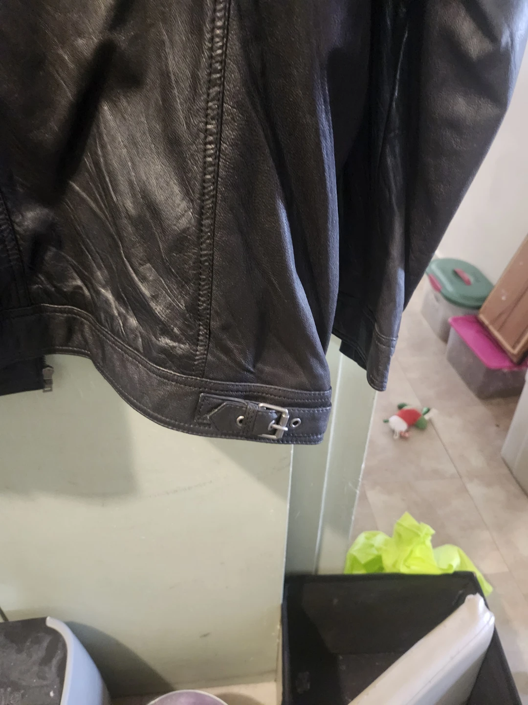 Danier Men's Black Leather Jacket Size XL - photo 4