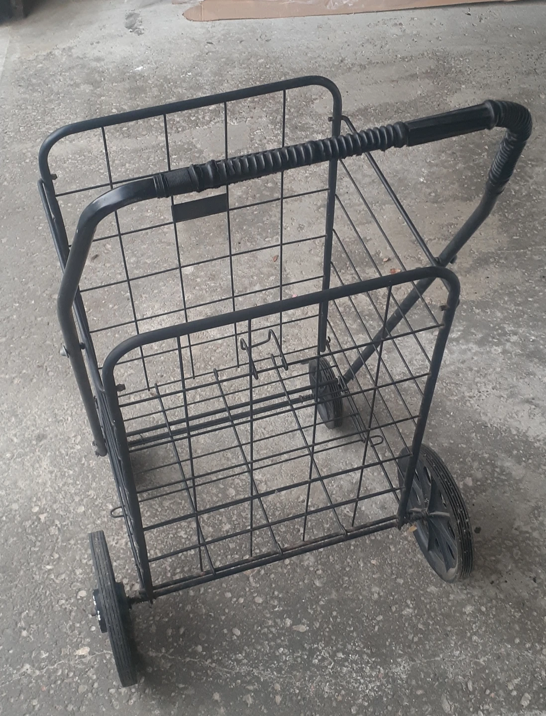 Black Metal Shopping Utility Cart with four working wheels. - photo 4
