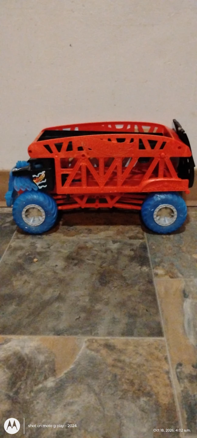 Hot Wheels Monster Trucks Transporter - photo 2