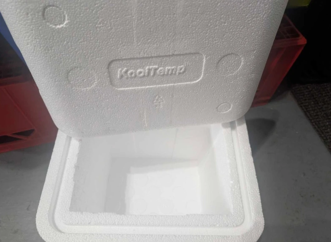 EUC - KoolTemp Styrofoam Cooler with Reusable Ice Packs - photo 2