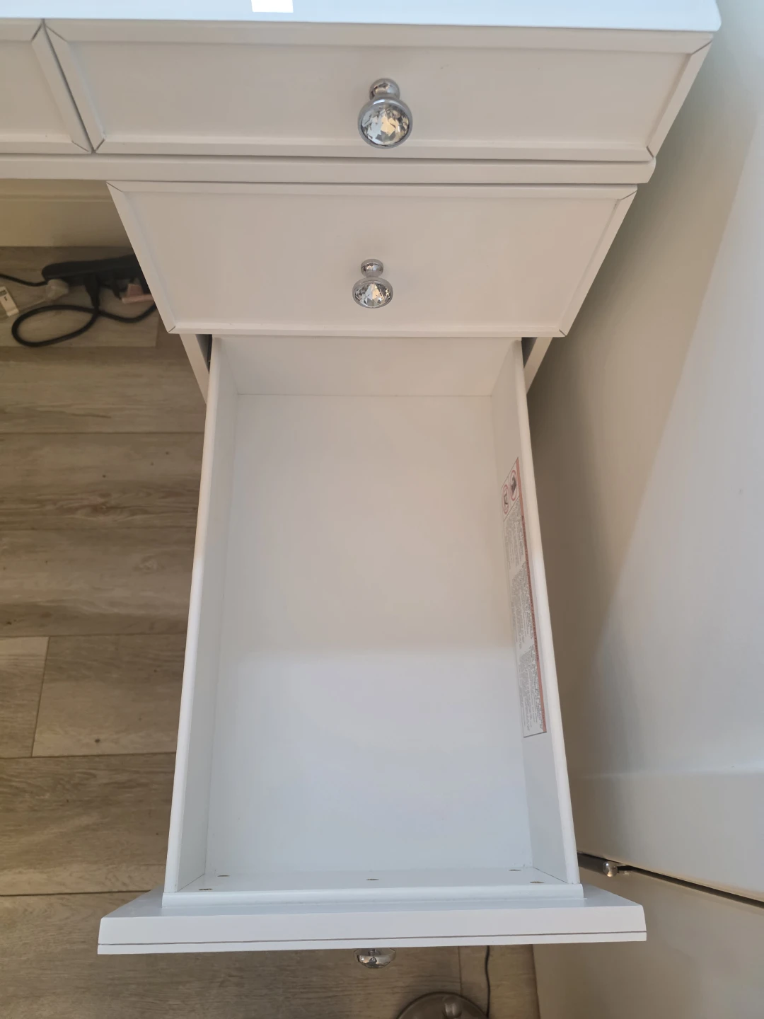White Vanity Desk with LED Mirror - photo 4