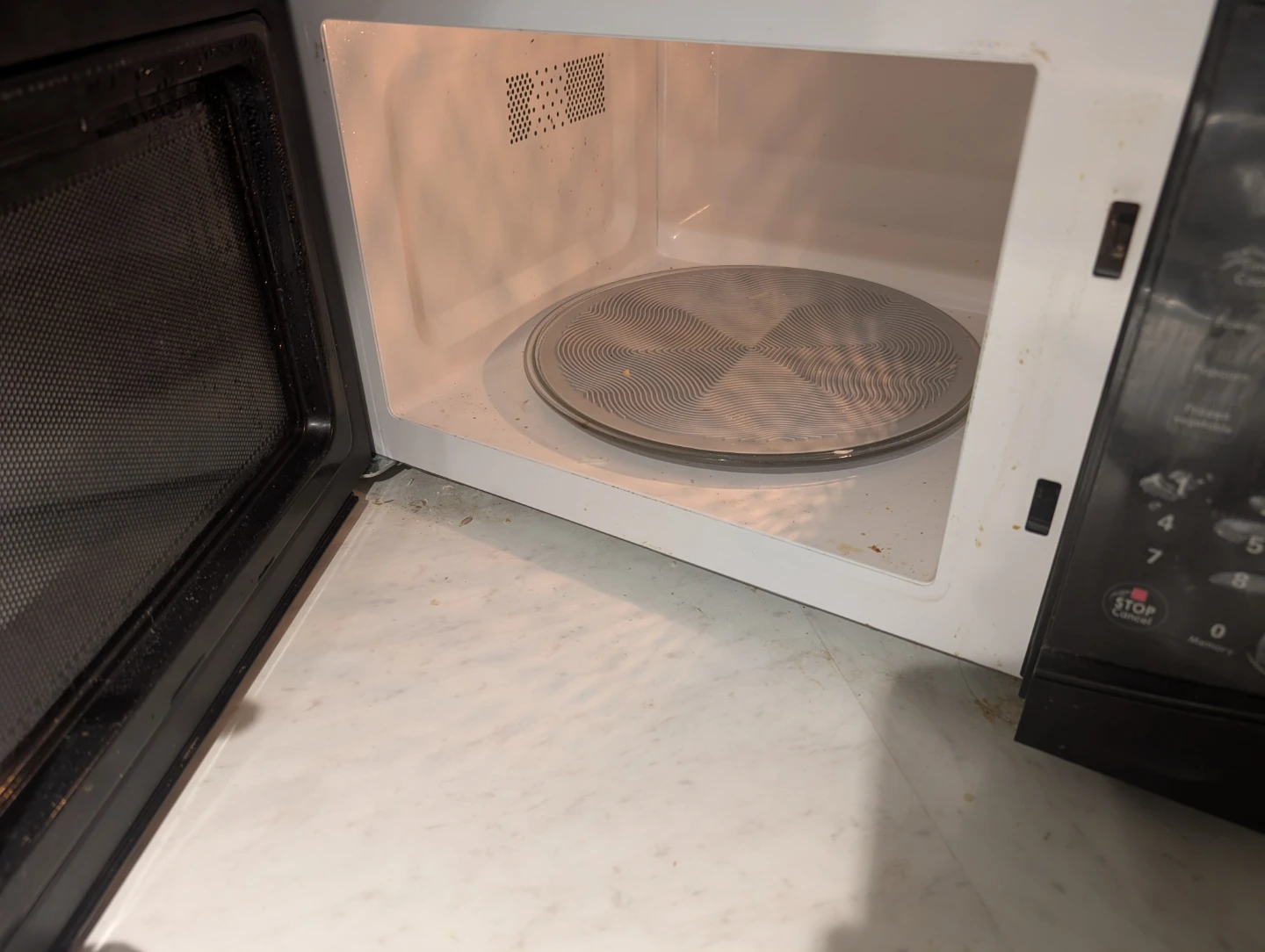 Kenmore Countertop Microwave - photo 2