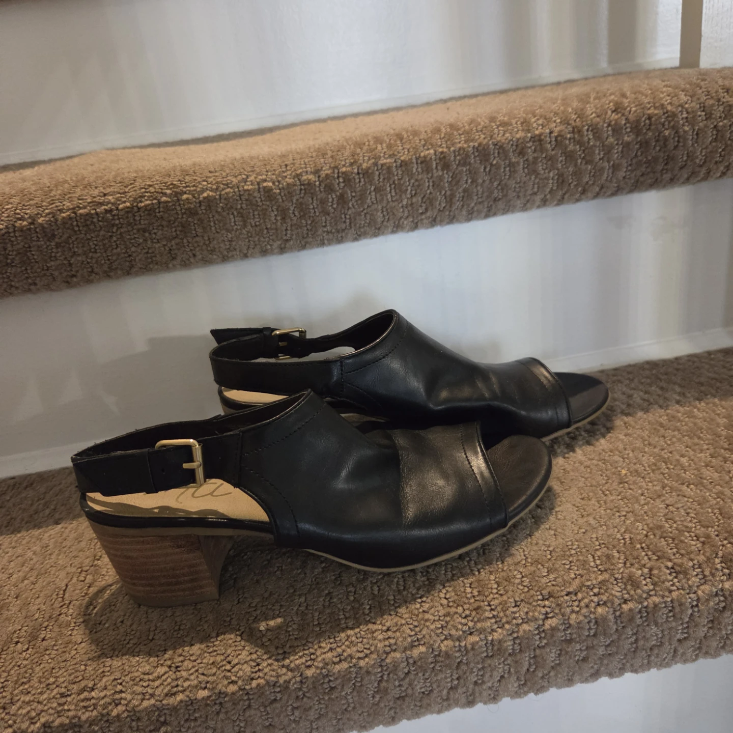 Black Leather Slingback Sandals SIZE 9 - photo 2