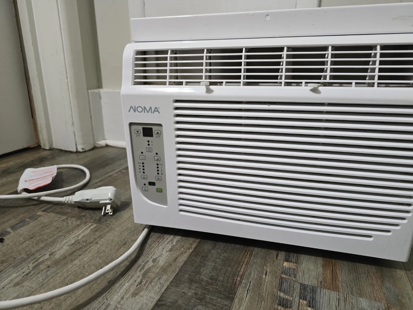 Window A/C NOMA 6,000 BTU Window Air Conditioner