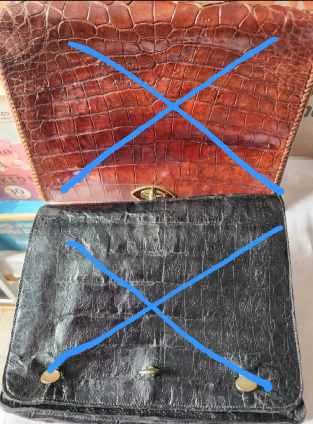 ALLIGATOR BAGS AND BELTS - photo 2