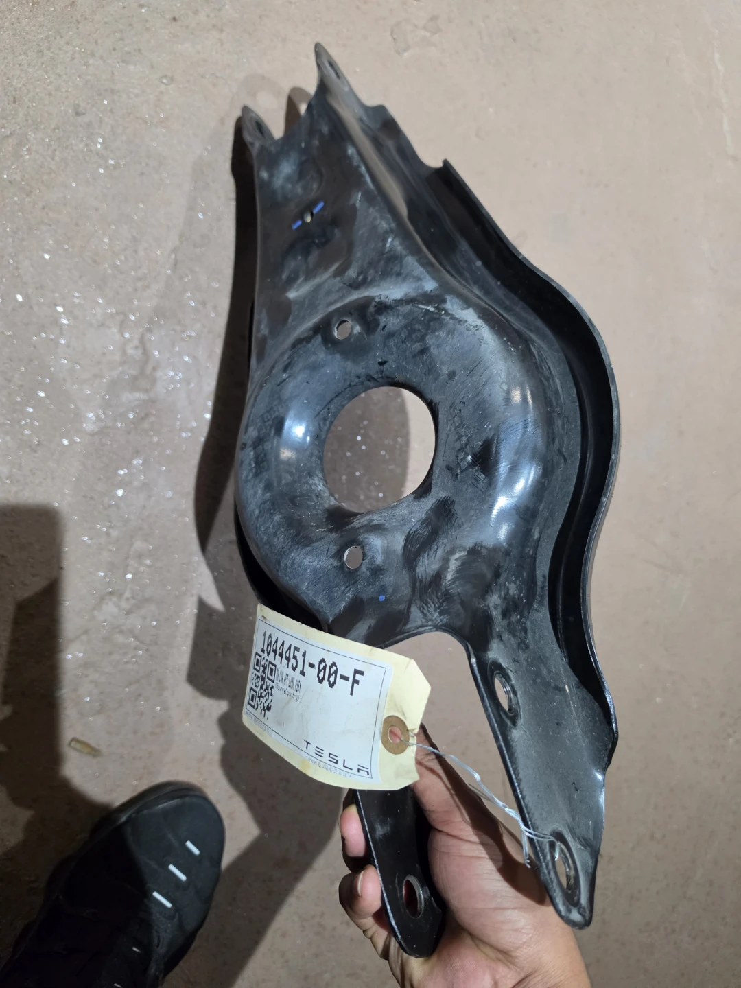 2022 Tesla model 3 Tesla Control Arm 1044451-00-F - photo 3