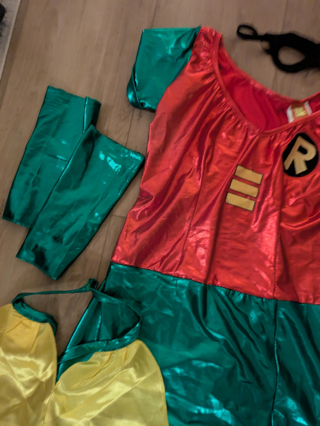 Secret Wishes Teen Titans Robin Costume - photo 3