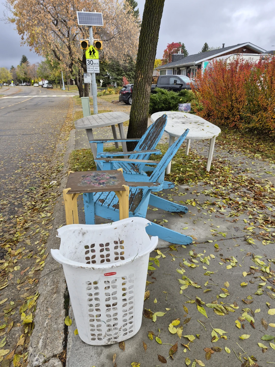 Free items- table, chairs