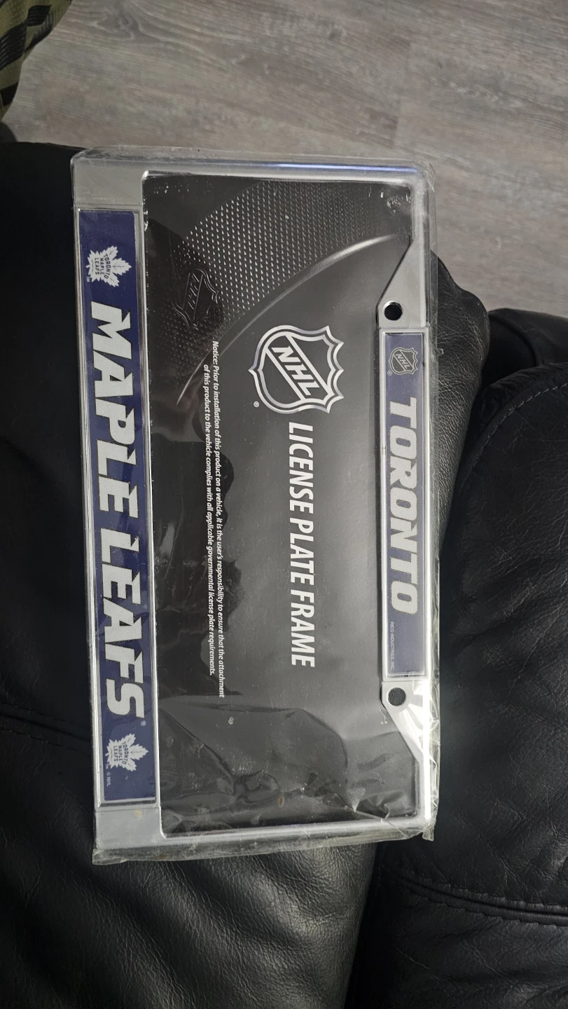 Toronto Maple Leafs NHL License Plate Frame