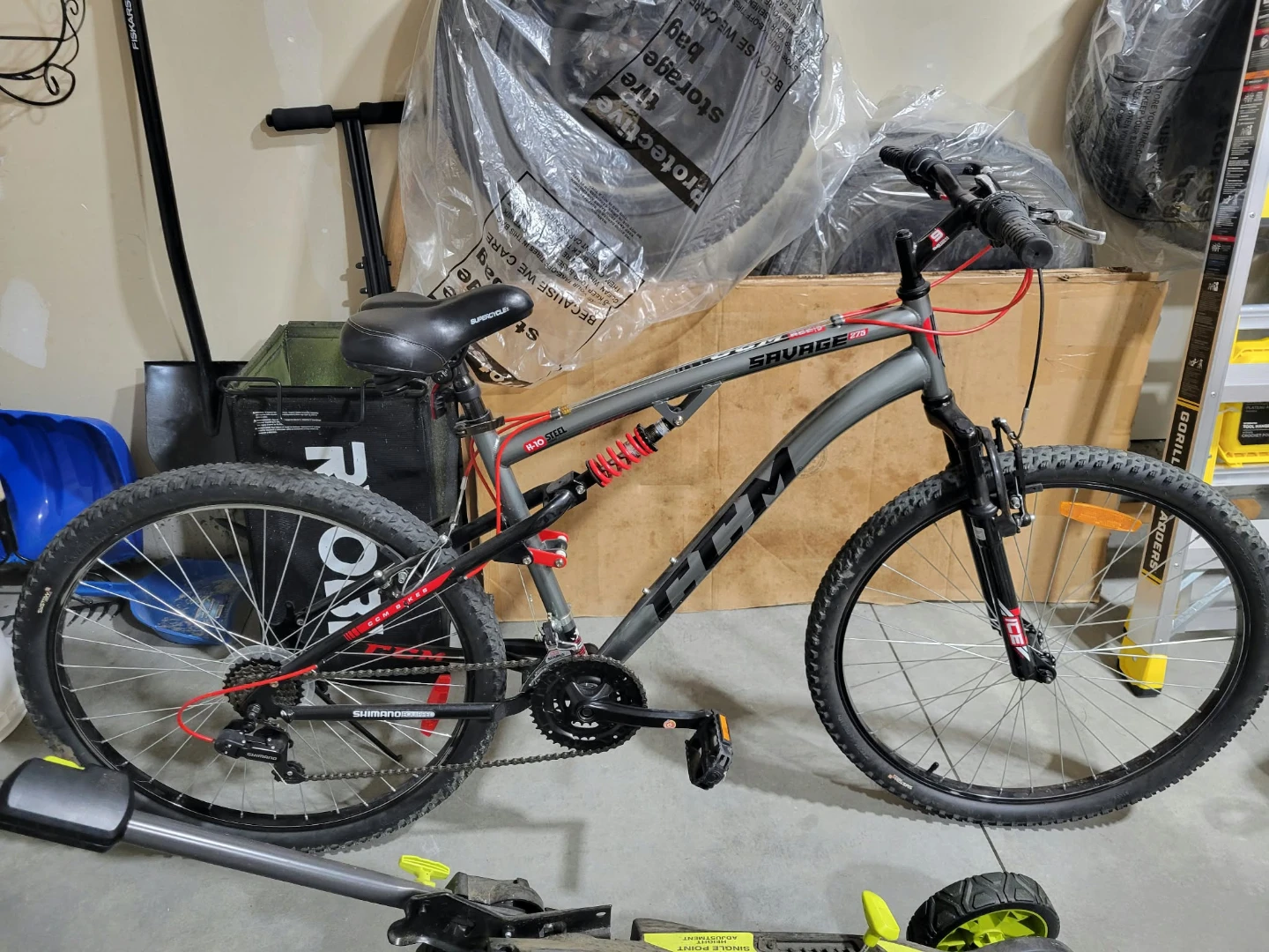 CCM Savage 27.5 Mountain Bike