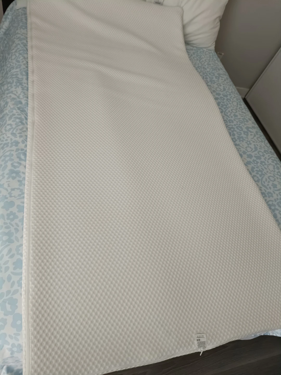 Topper. NORDBERGET Mattress