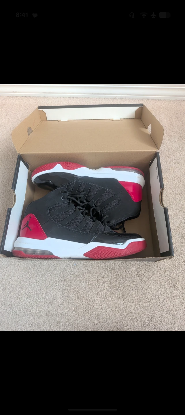 Jordan Max Aura Black and Red Sneakers