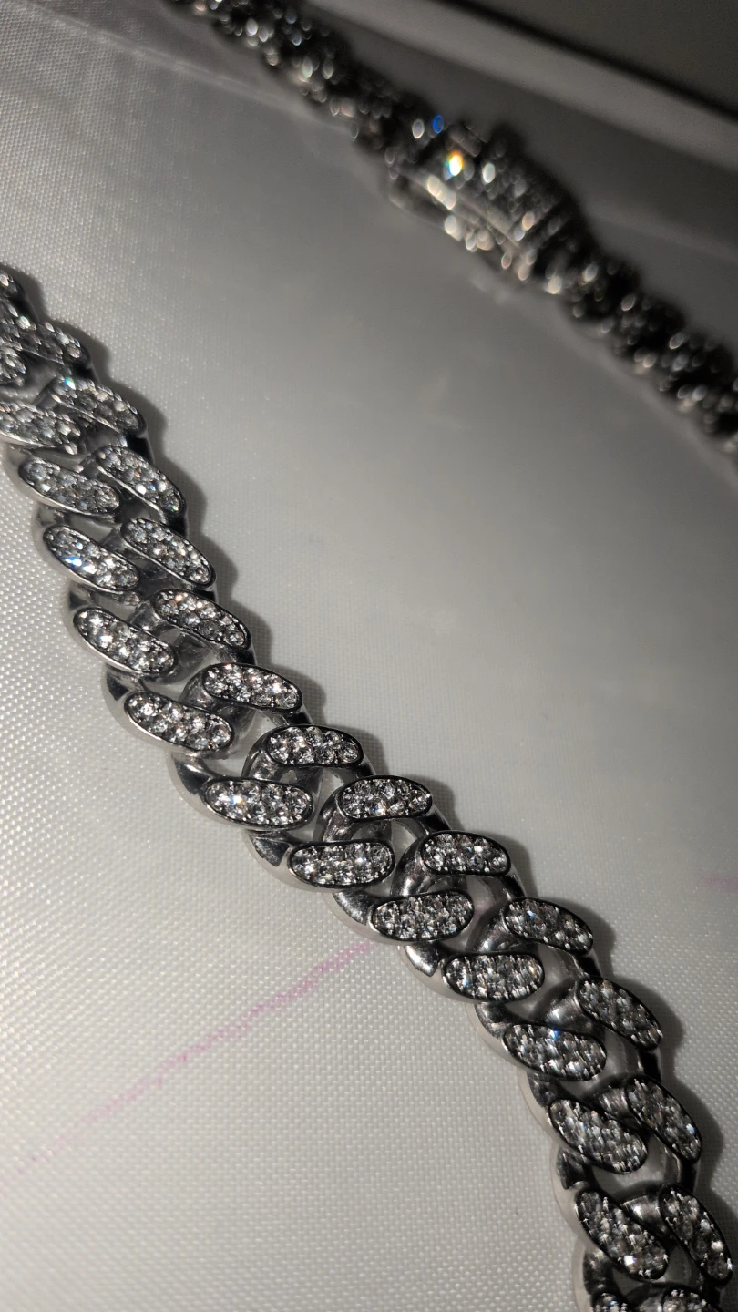 Silver-Tone Crystal Curb Chain Necklace - photo 3