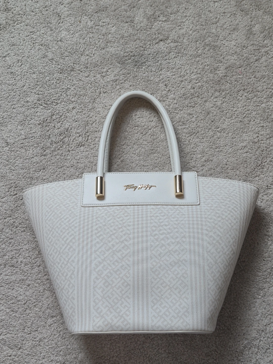 Tommy Hilfiger White Signature Tote Bag