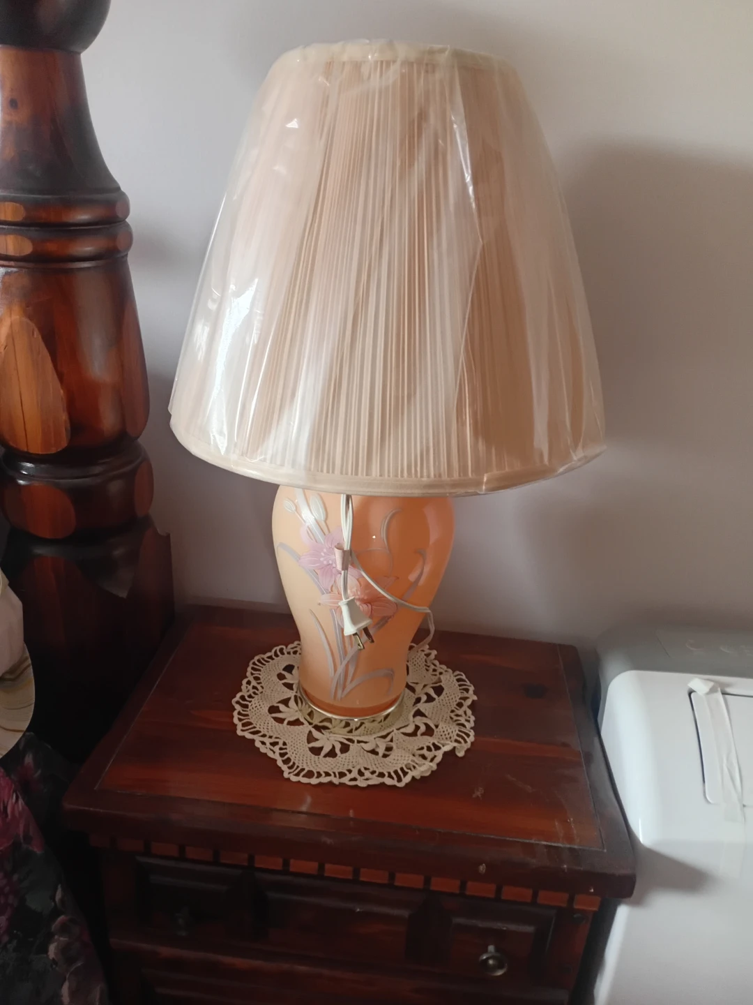 Vintage Floral Ceramic Table Lamp - photo 2