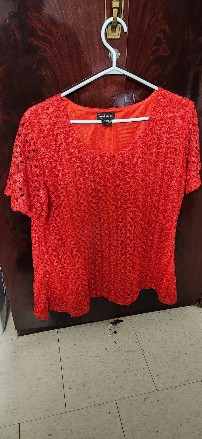 Red blouse - photo 3