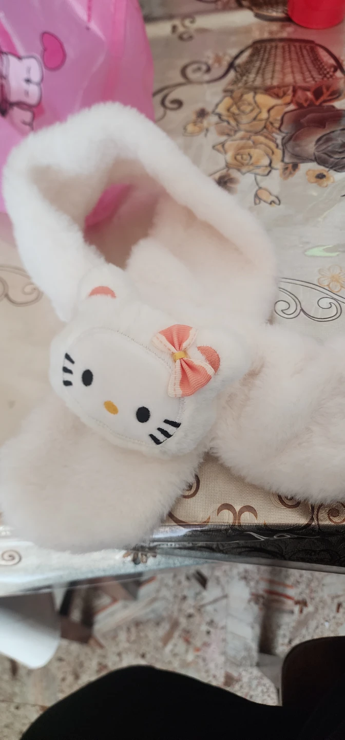 Hello Kitty White Faux Fur Scarf