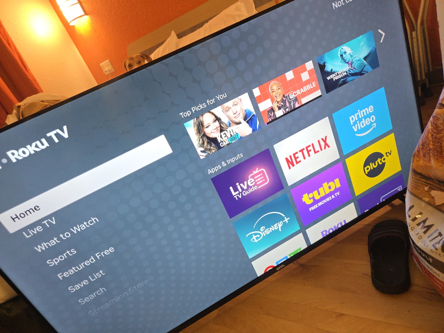 Onn. Flat Screen TV 55". Lowest ill take is 200 - photo 3