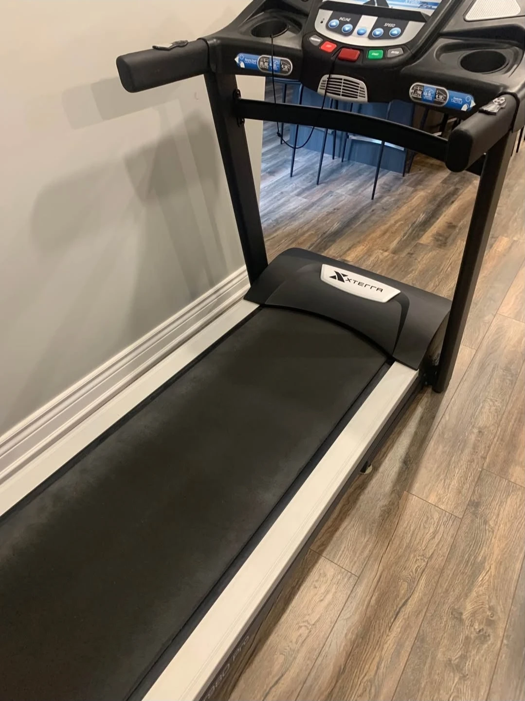 XTERRA XT980 Pro Treadmill - photo 3