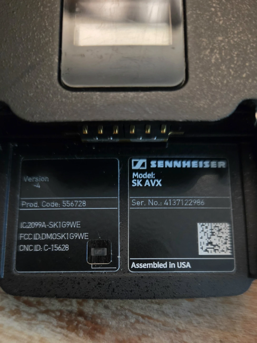 Sennheiser SK AVX Bodypack Transmitter - photo 5