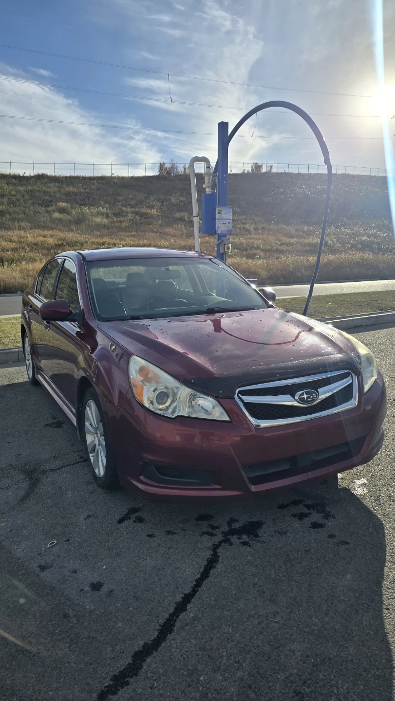 2011 Subaru Legacy - photo 2