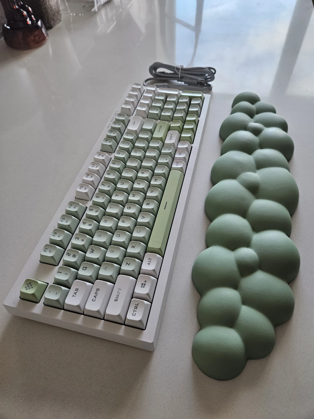 *Like New* YUNZII D98 Gaming Keyboard