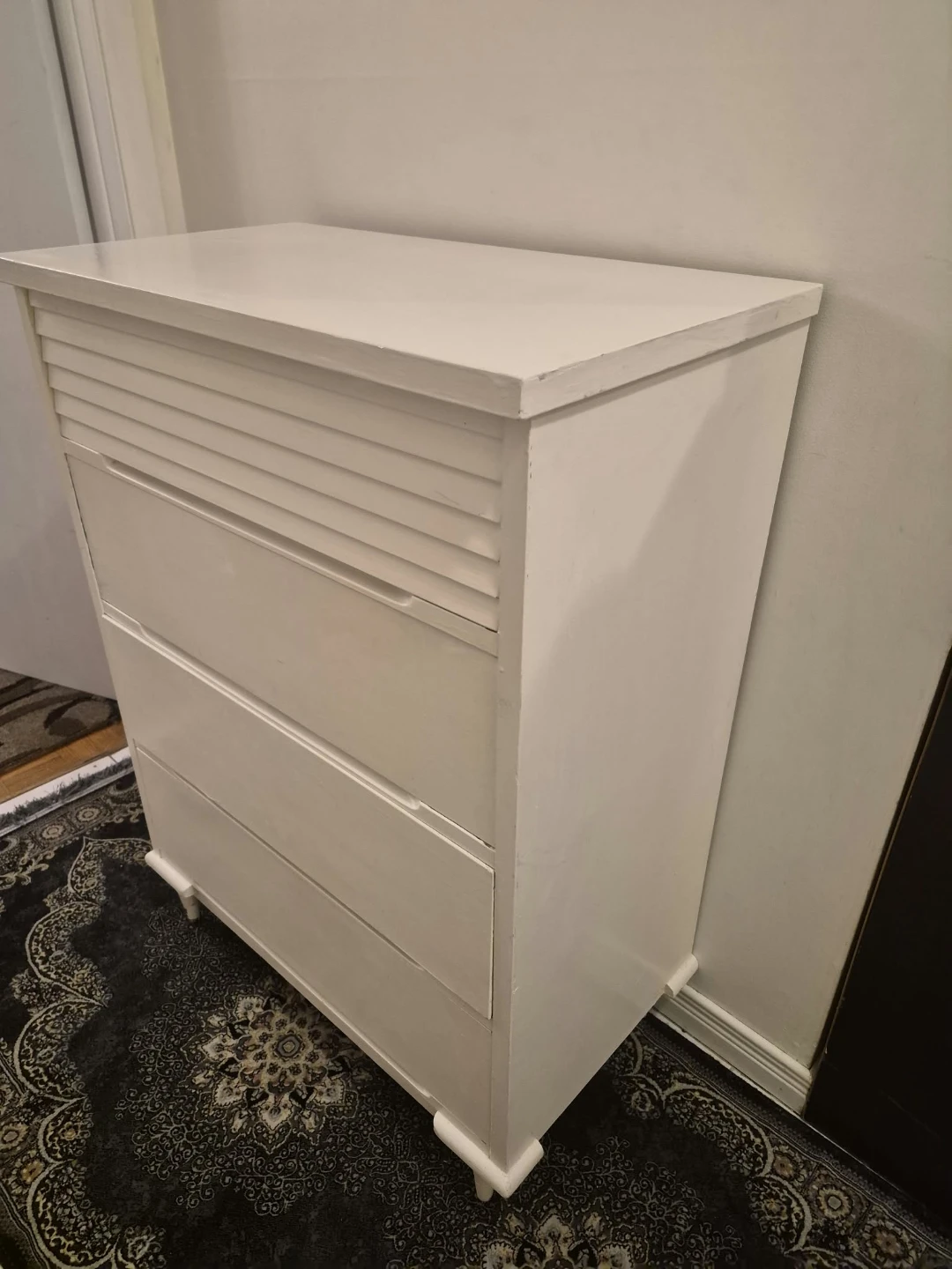 White 4-Drawer Wooden Dresser - photo 2