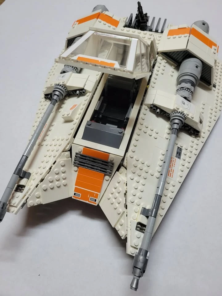 LEGO Star Wars Snowspeeder - photo 2