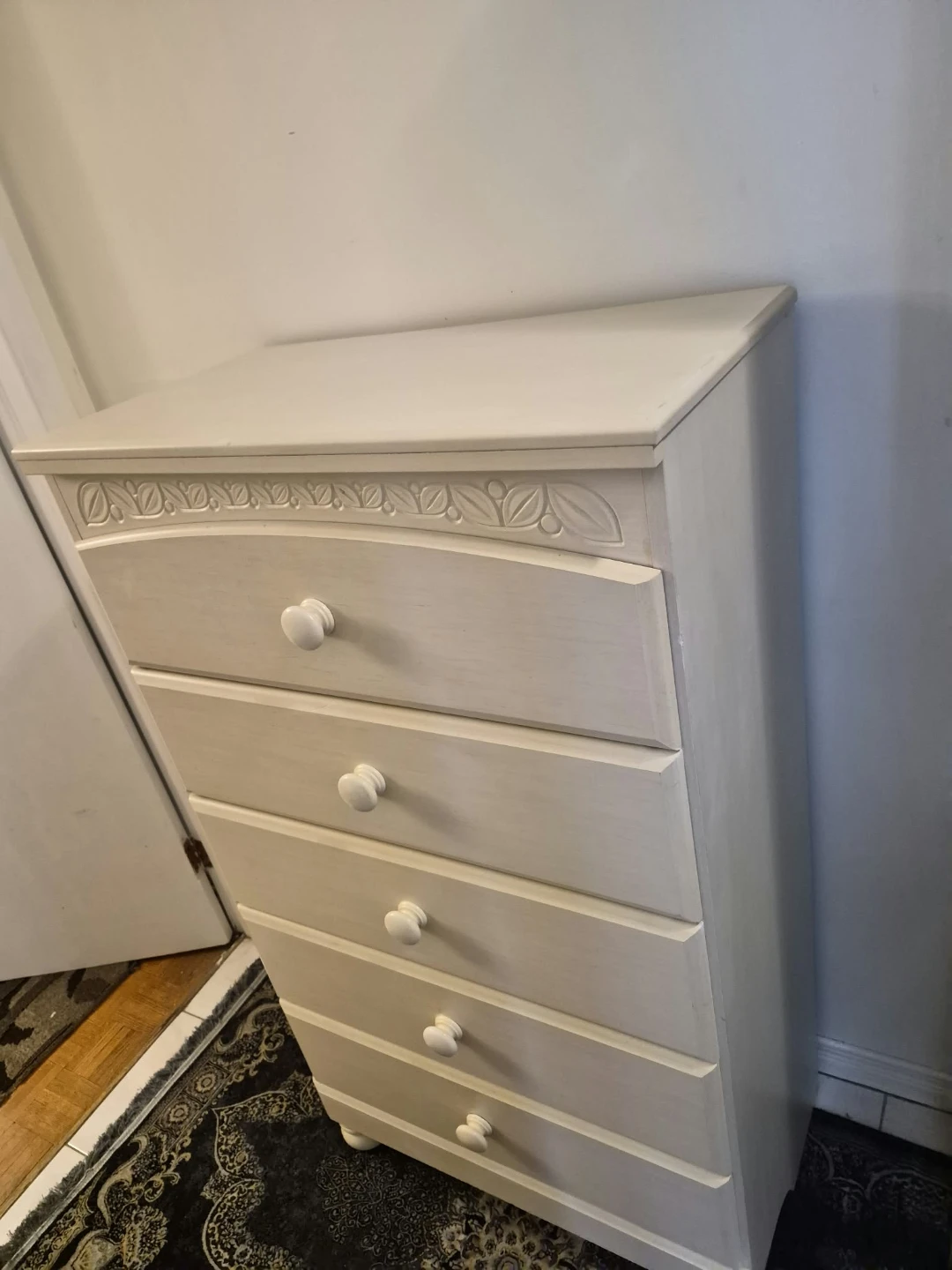 White 5-Drawer Dresser - photo 2