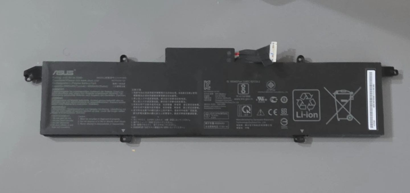 Asus ROG Zephyrus G14 Laptop Battery. Like New!