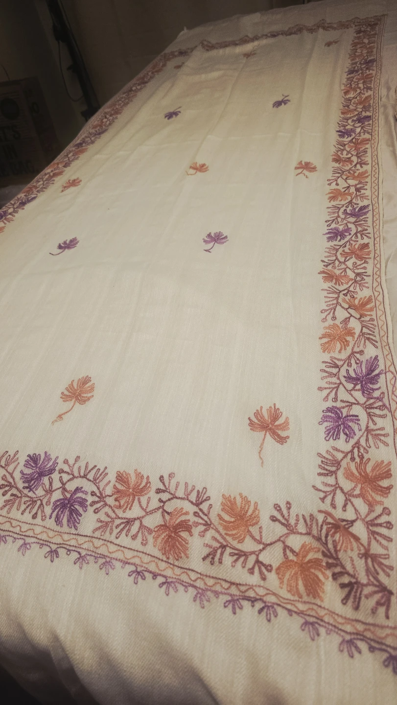 Cream Pashmina Scarf with Floral Embroidery - photo 3