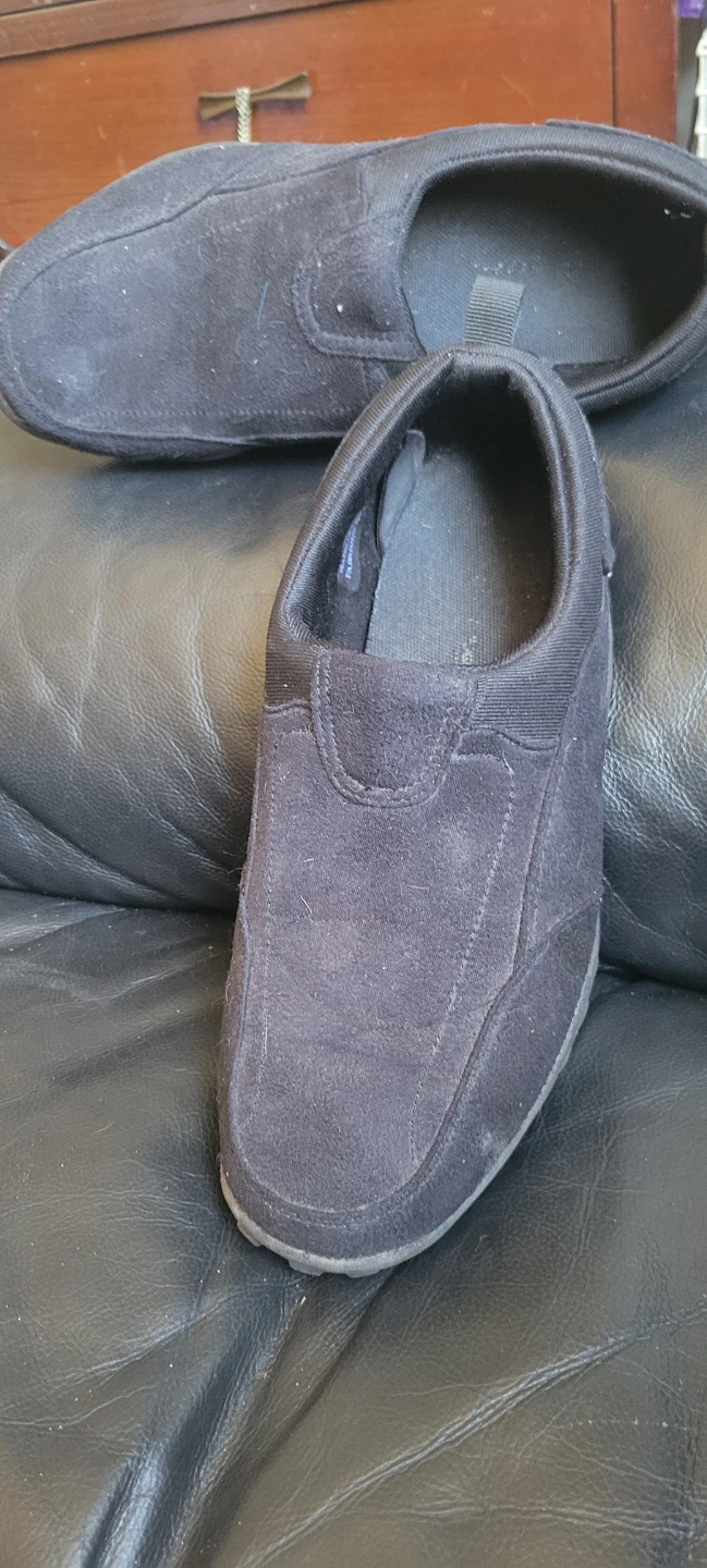Black Slip-On Shoes Size 8 - photo 4