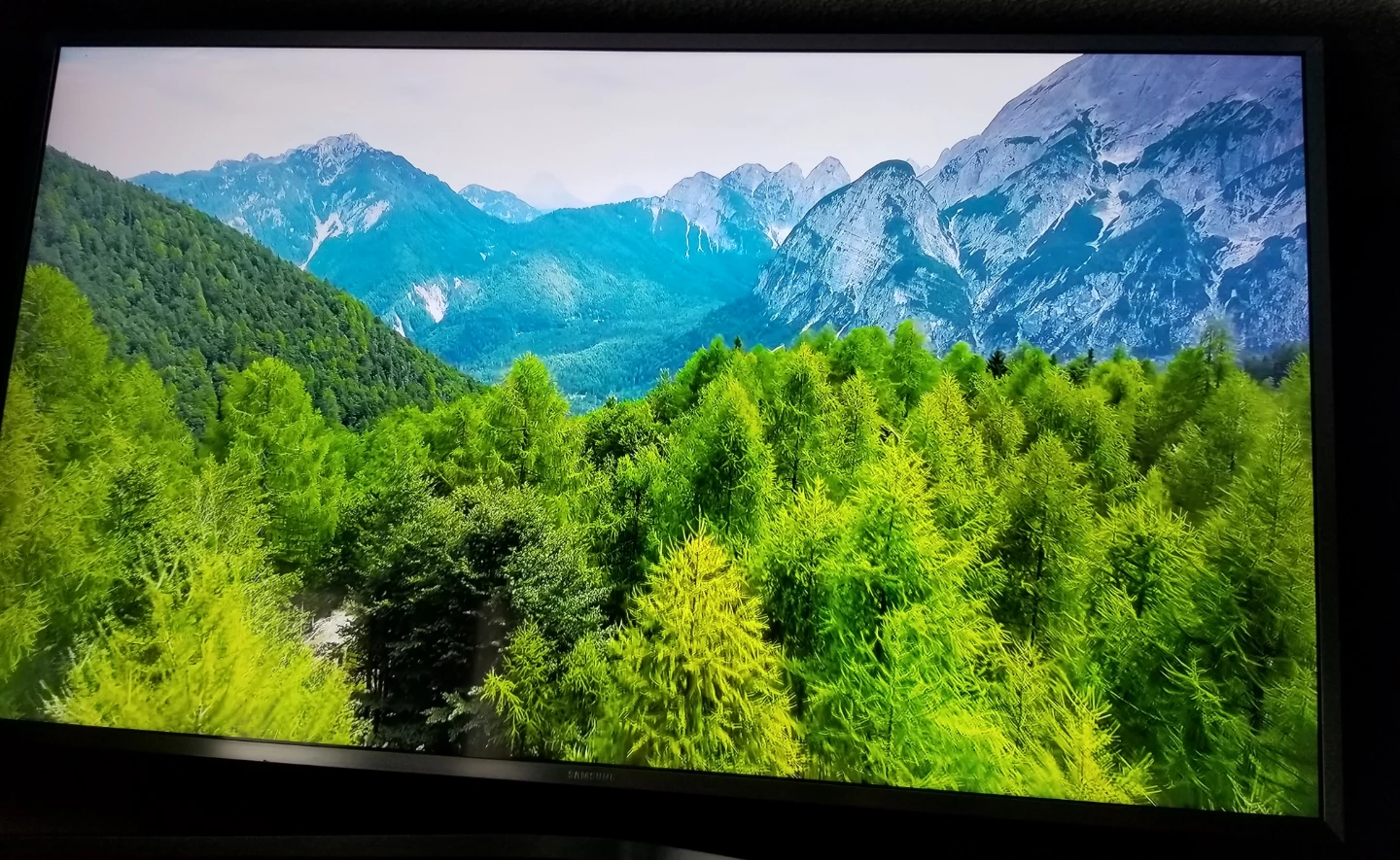 SAMSUNG 40" SMART TV