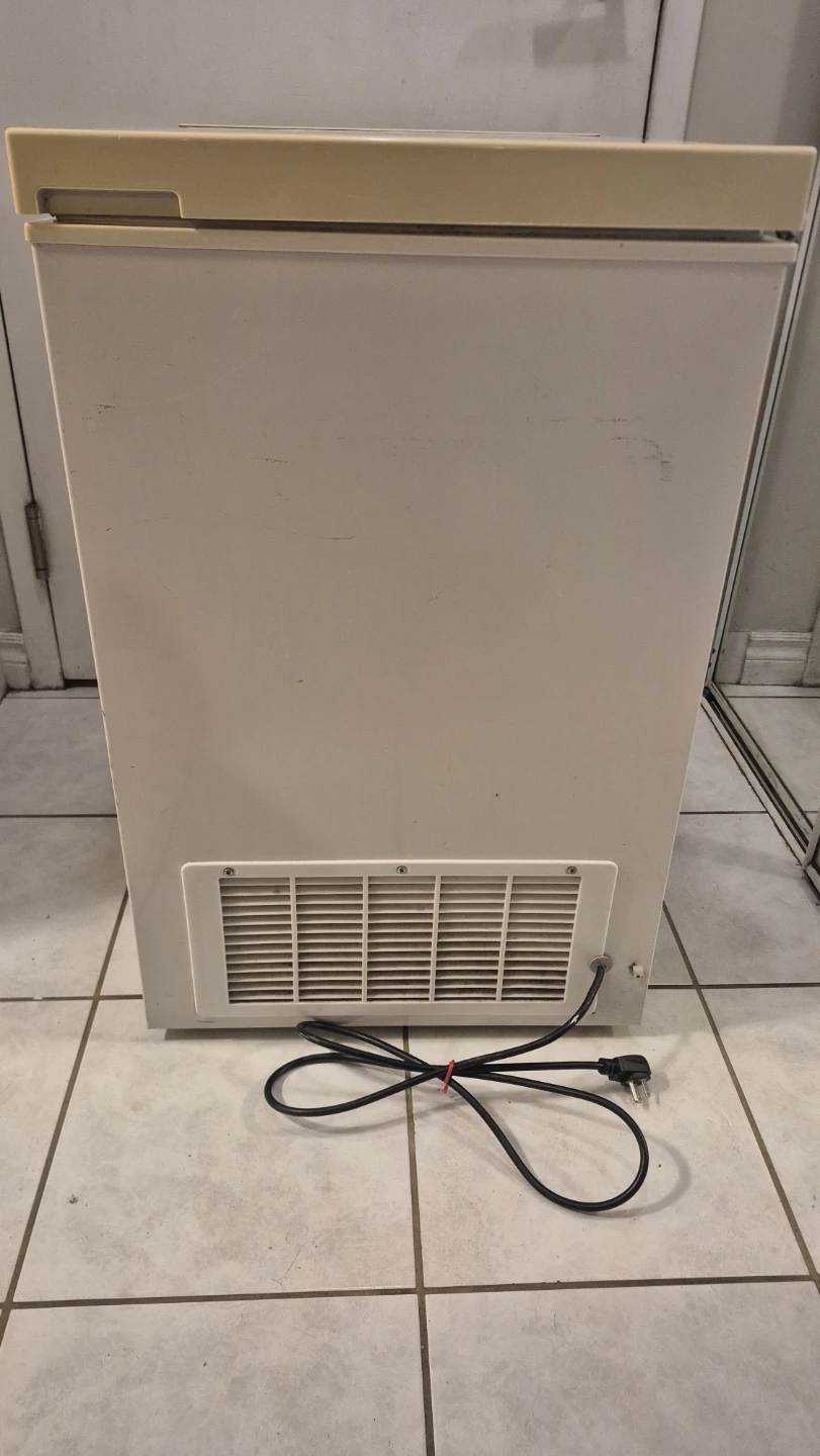 Frigidaire 5 Cu. Ft. Chest Freezer – $75 - photo 4