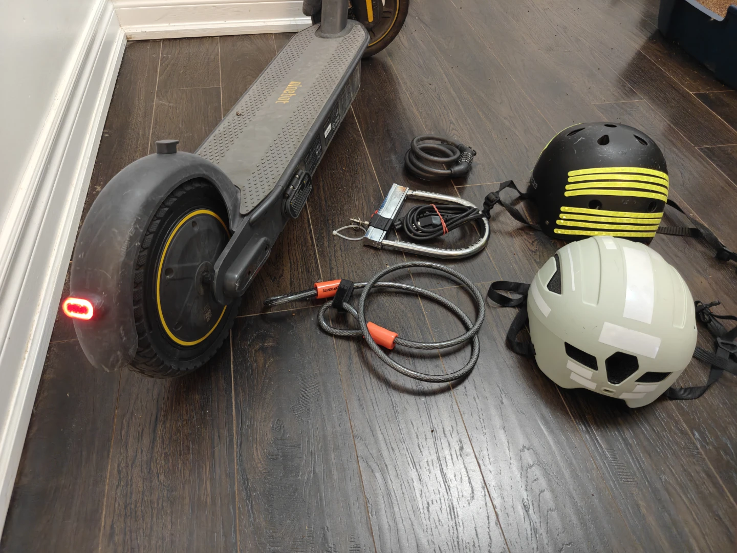 Ninebot G30P Max Electric Scooter with 2 Helmets and Locks - photo 3