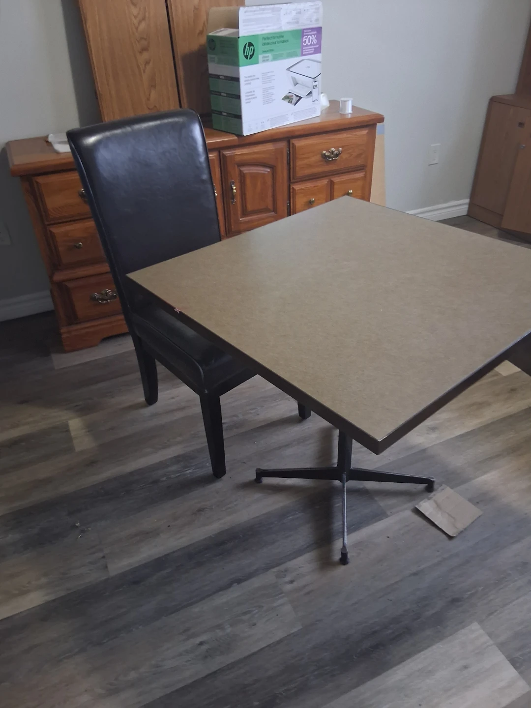 Square pedestal table - photo 2