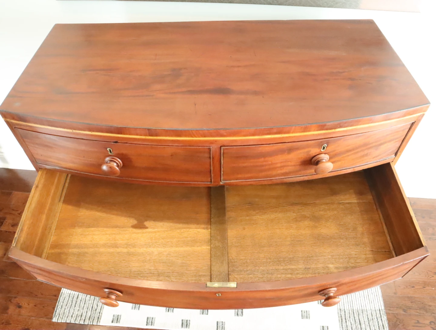 Solid Mahogany Bow Front Dresser c1830 - photo 3