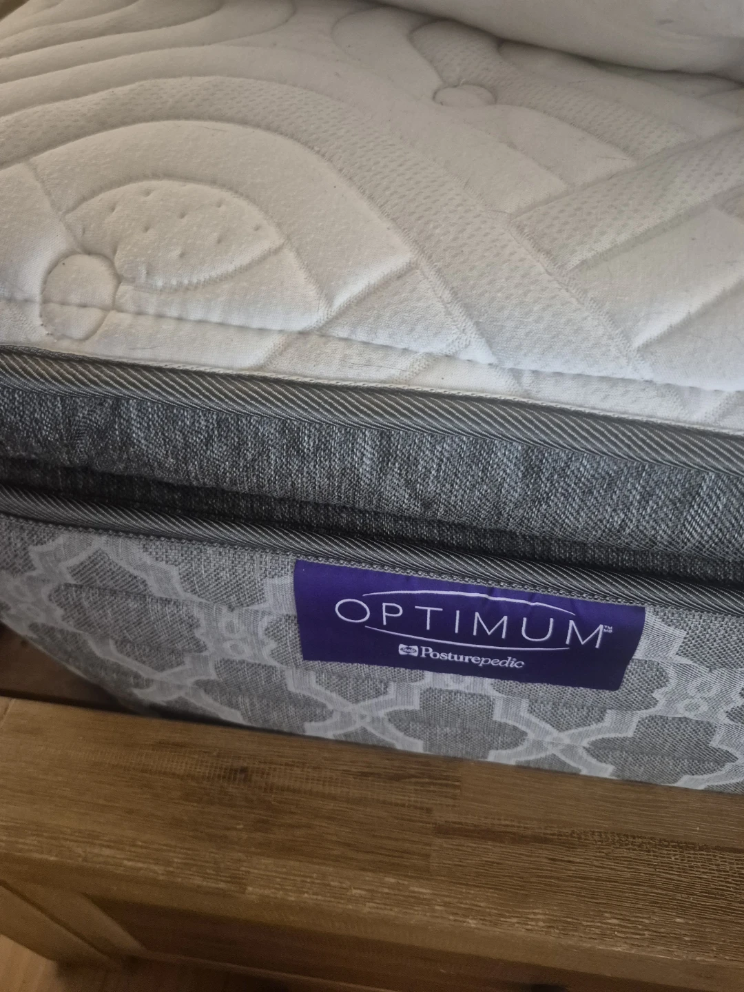 Sealy Optimum Posturepedic King Mattress - photo 2