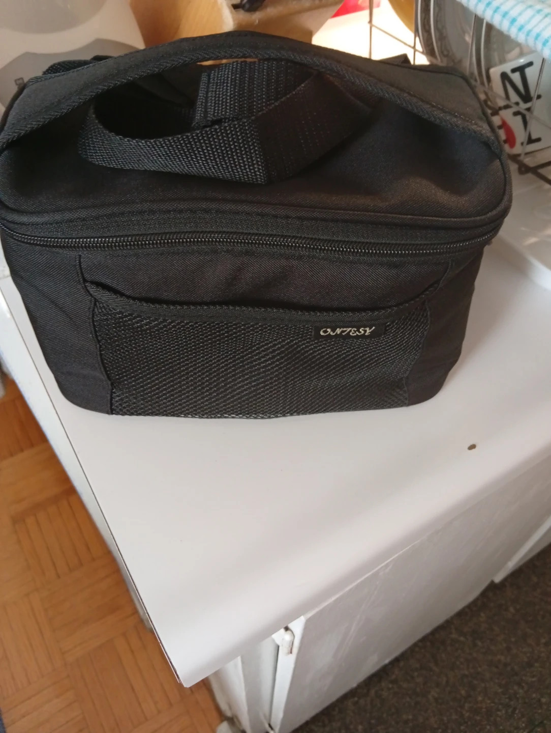 Ontesy Black Insulated Lunch Bag