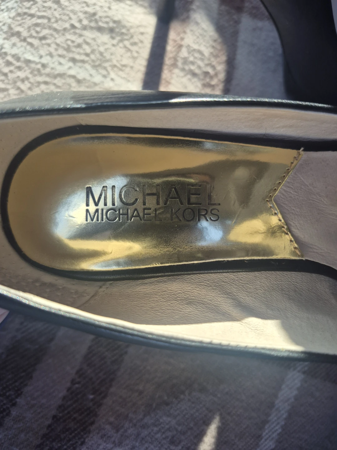 Michael Kors Black Leather Heels Size 6.5M - photo 2