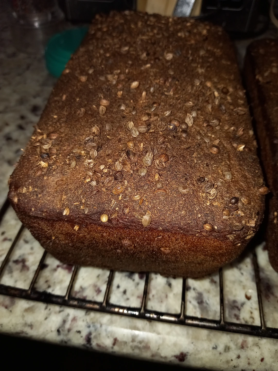 Rye sourdough bread with honey and with/without coriander seeds - photo 2