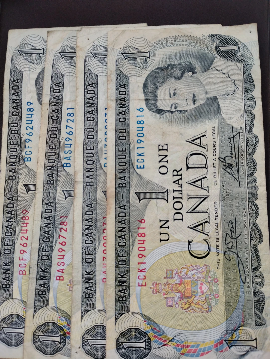 Four Vintage 1973 Canadian One Dollar Bills - photo 2